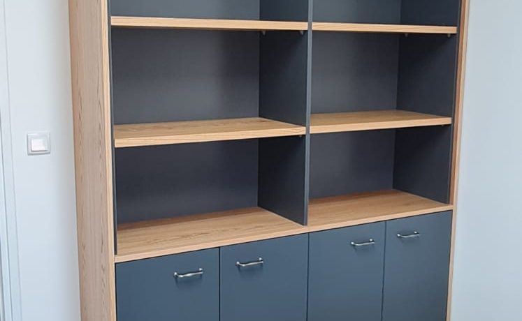 סיפריות, מדפים וציפויי קיר